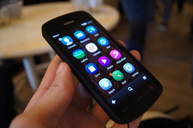 Nokia-808-PureView-10