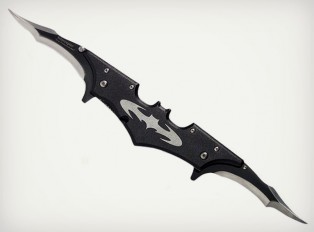 Batman-Batarang-Folding-Knife