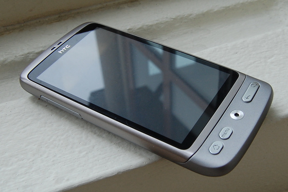 HTC-Desire-silver-Android-2