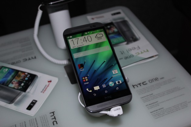 Lansare-HTC-One-M8-4-630x420