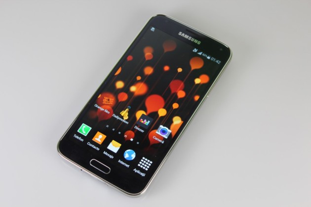 Unboxing-Samsung-GALAXY-S5 (14)