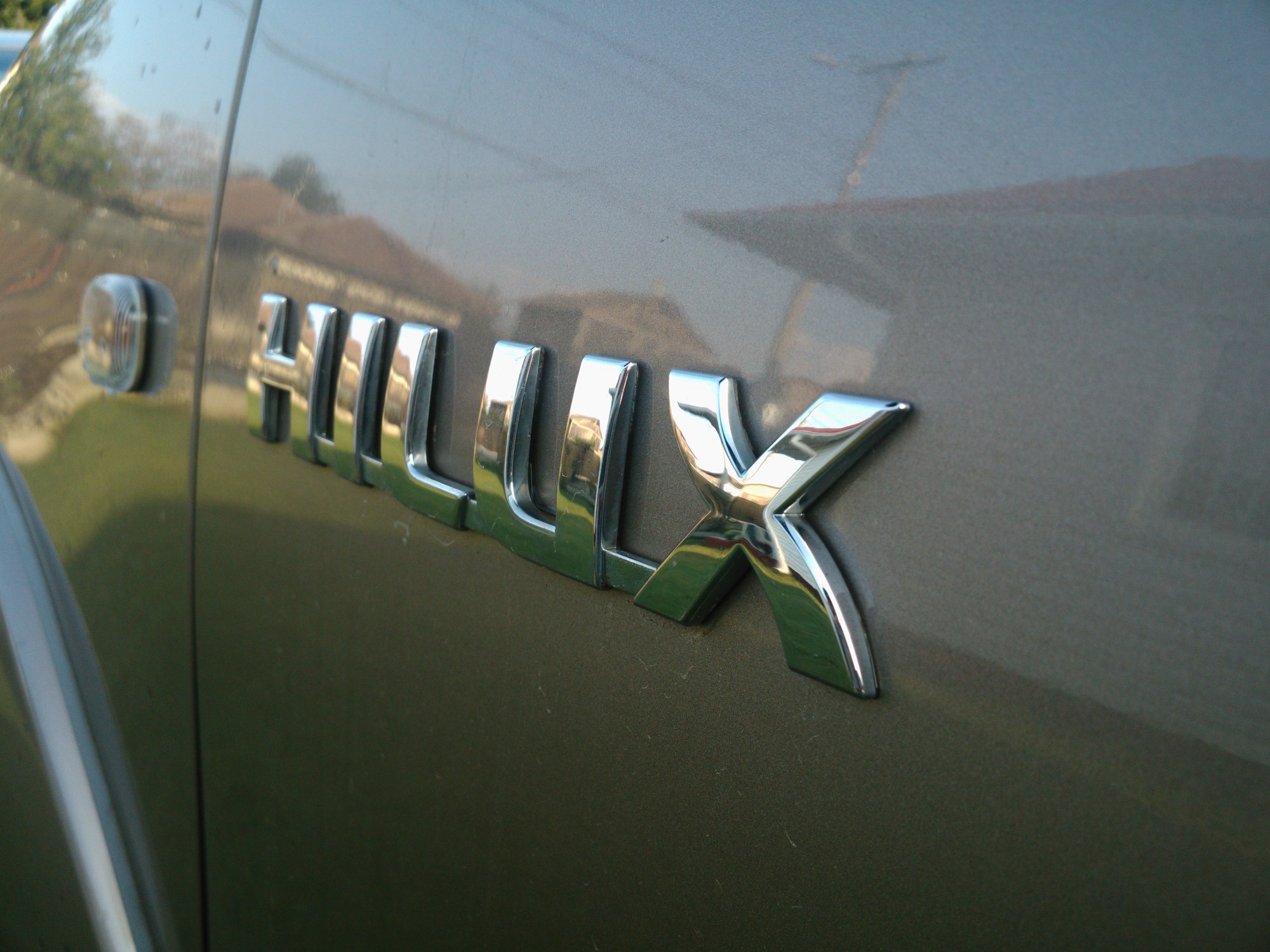 13 megapixeli cu led flash, u02or anemic, camer00 frontal00 de 1