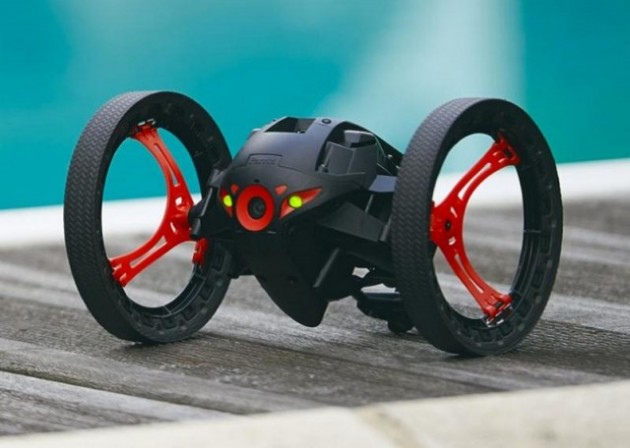 Parrot-Jumping-Sumo-1