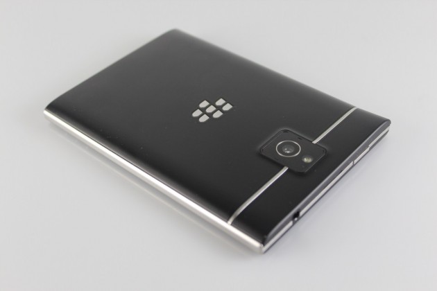 BlackBerry-Passport (11)