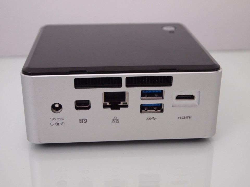 Intel NUC NUC5i5RYH