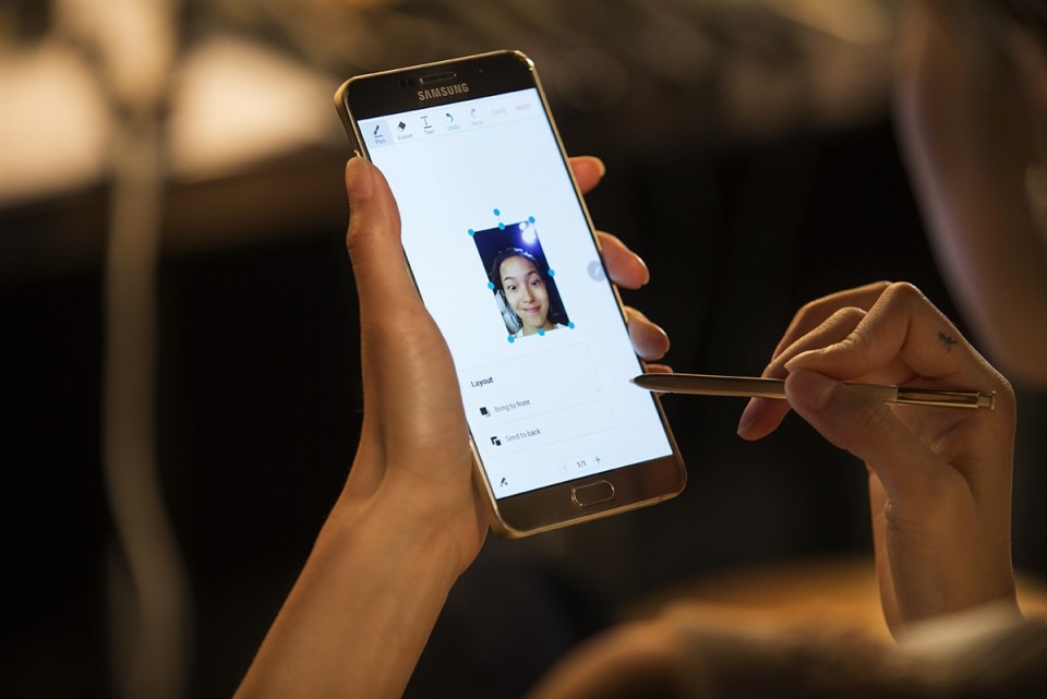 SAMSUNG_2015FALL_LOOKBOOK_BTS_04