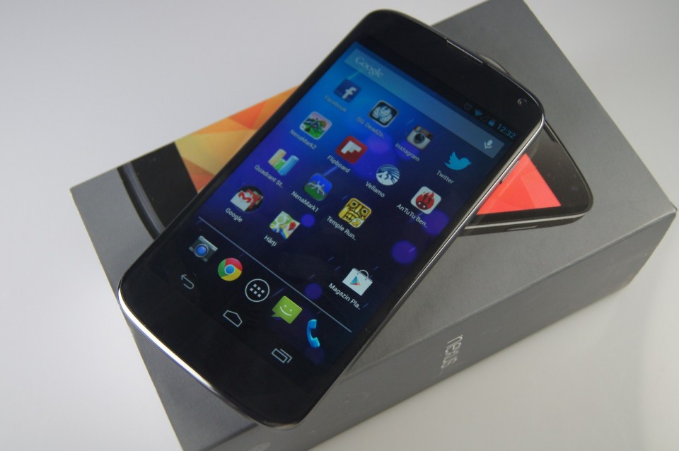 LG-Nexus-4-21