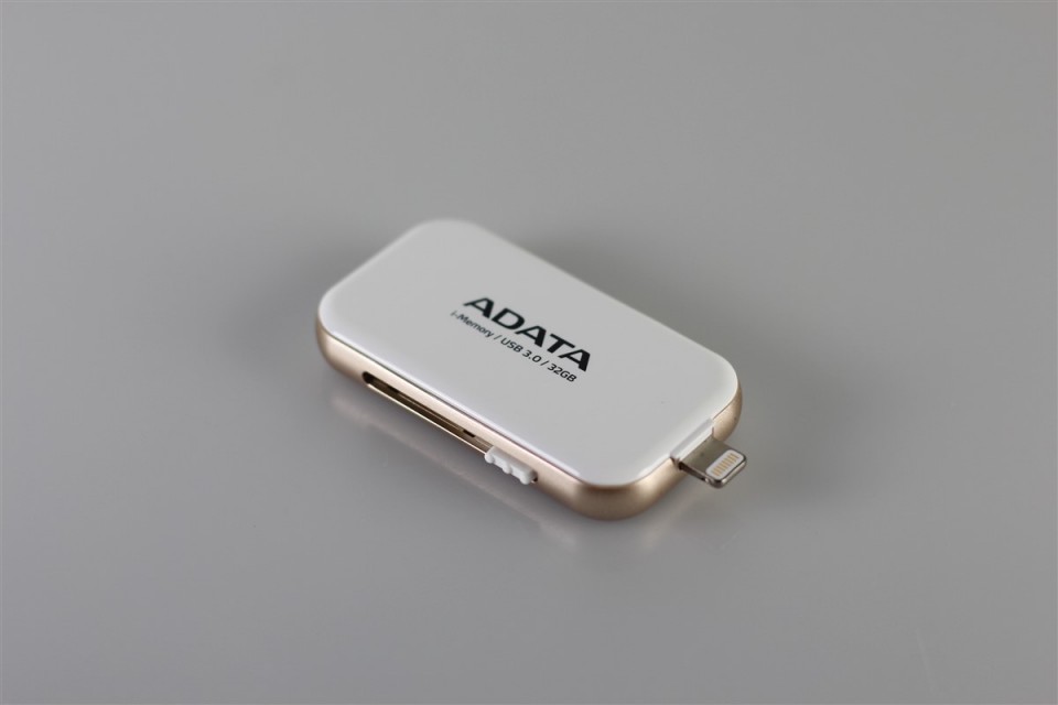 ADATA-i-Memory-32-GB (7)