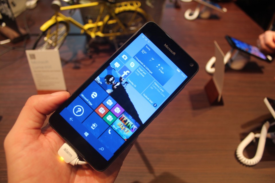 Microsoft-Lumia-650 (5)