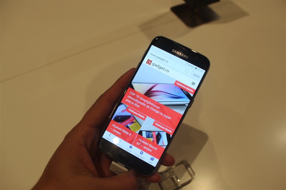 Samsung-GALAXY-S7-10