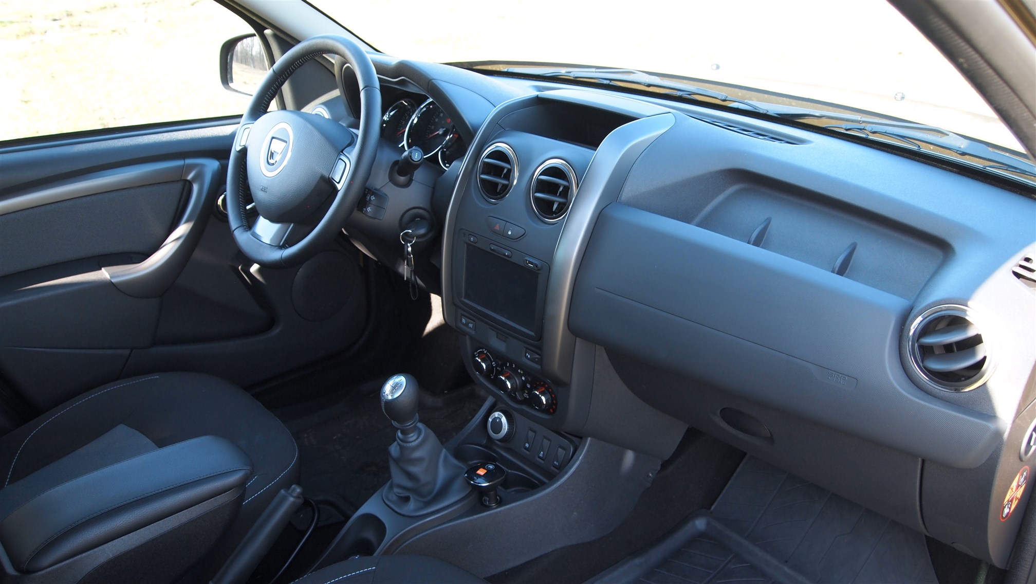 Dacia Duster Connected by Orange Interior (13)