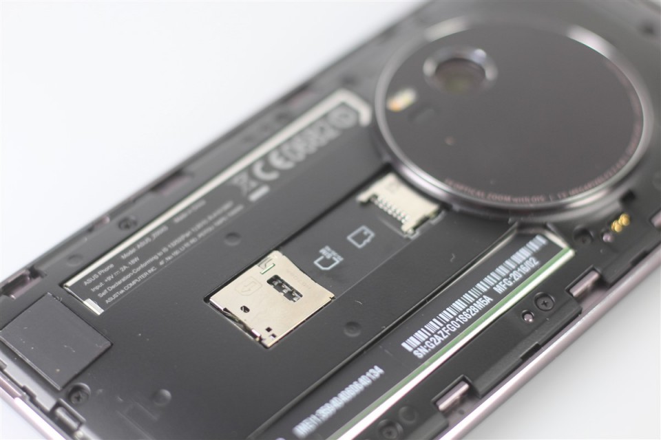 ASUS-Zenfone-Zoom (16)