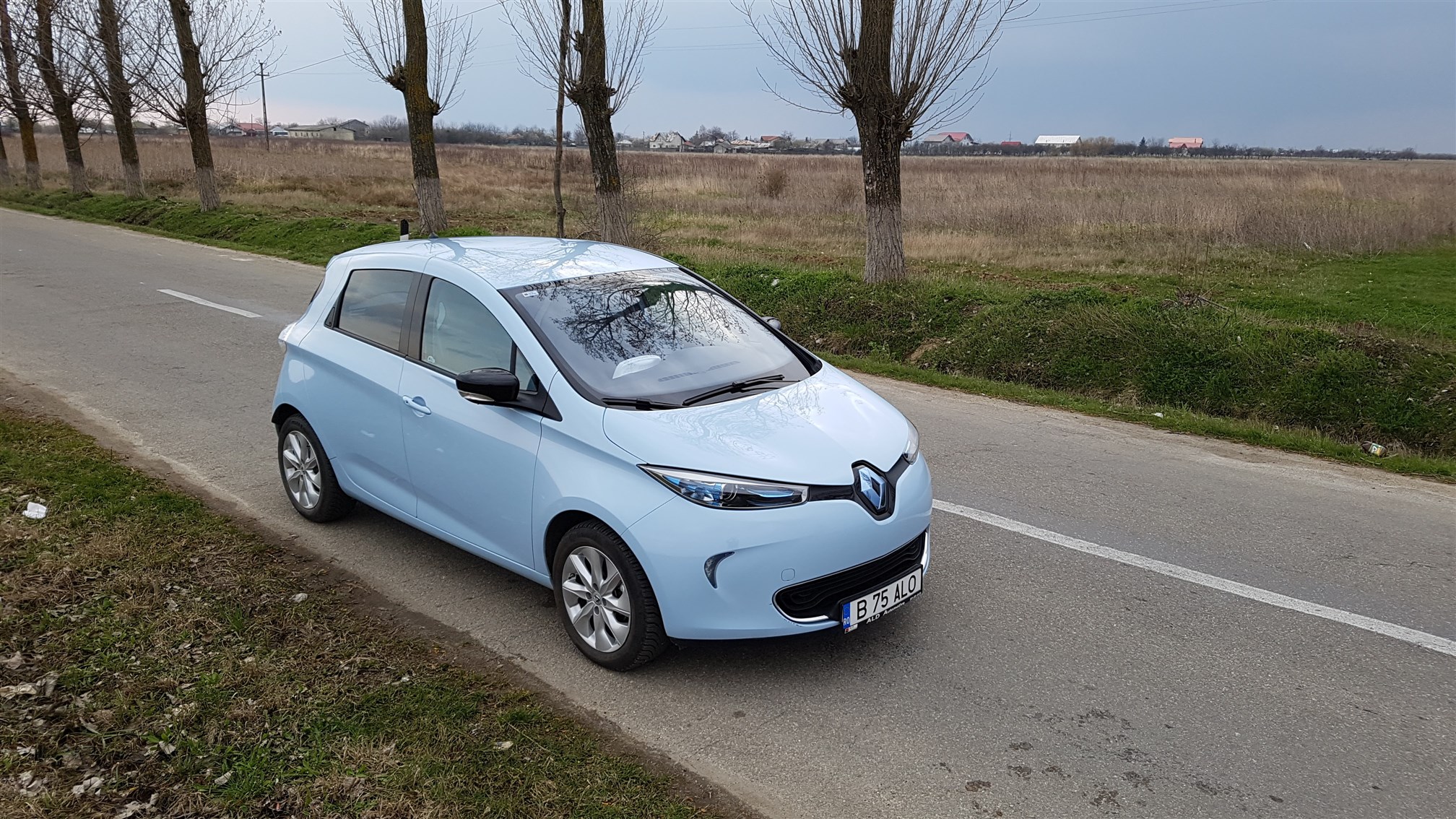 Renault ZOE Exterior (14)