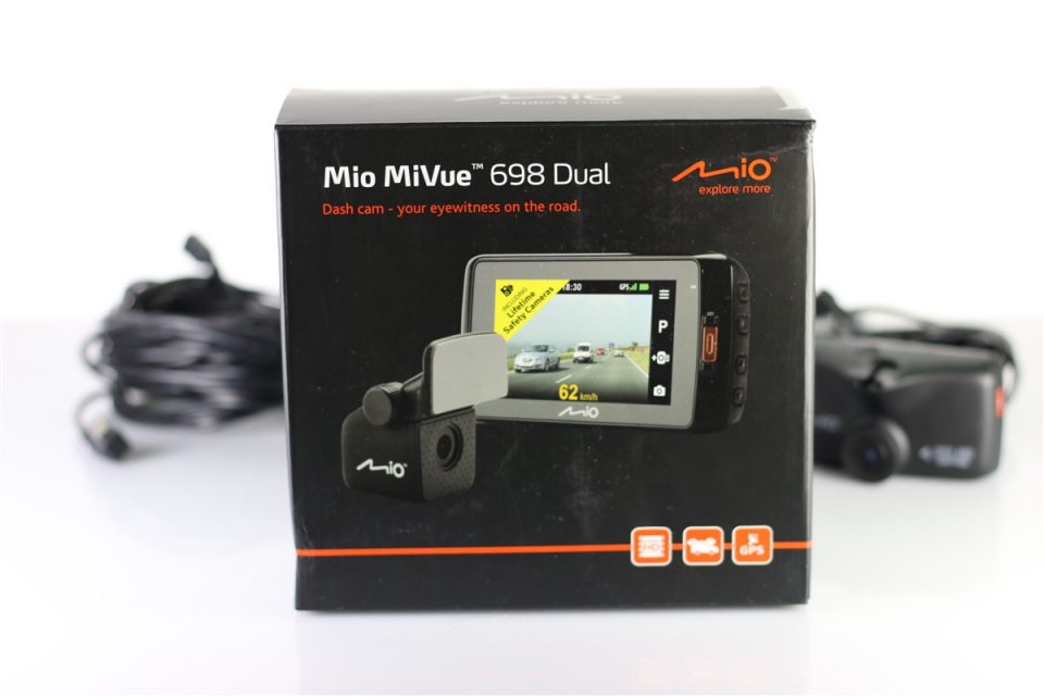 Mio-MiVue-698-Dual (3)