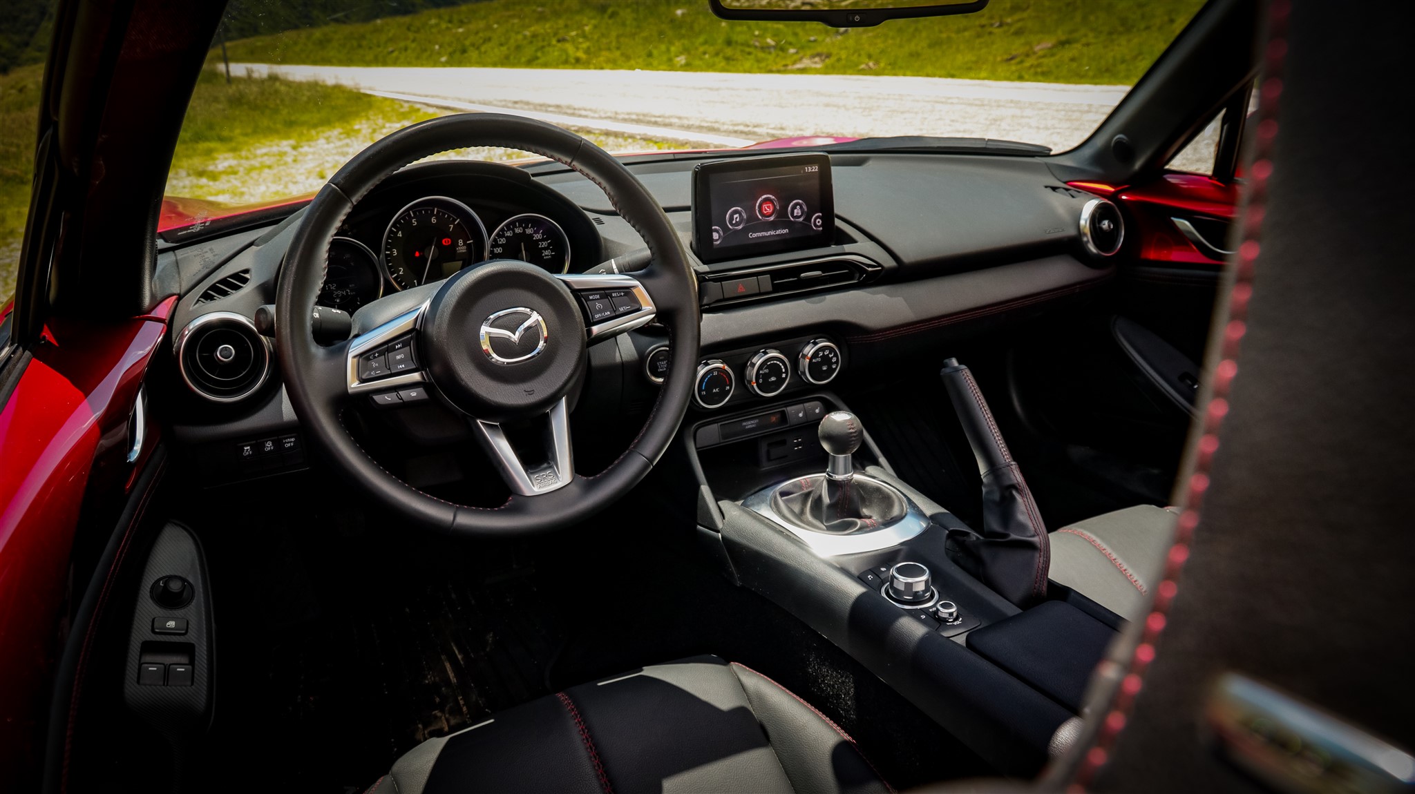 Mazda MX-5 2019 Skyactiv G184 M6 interior